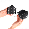 Kink muñequeras estilo puntiagudo negro con cadena ajustable 17 23 cm x 8.5 cm