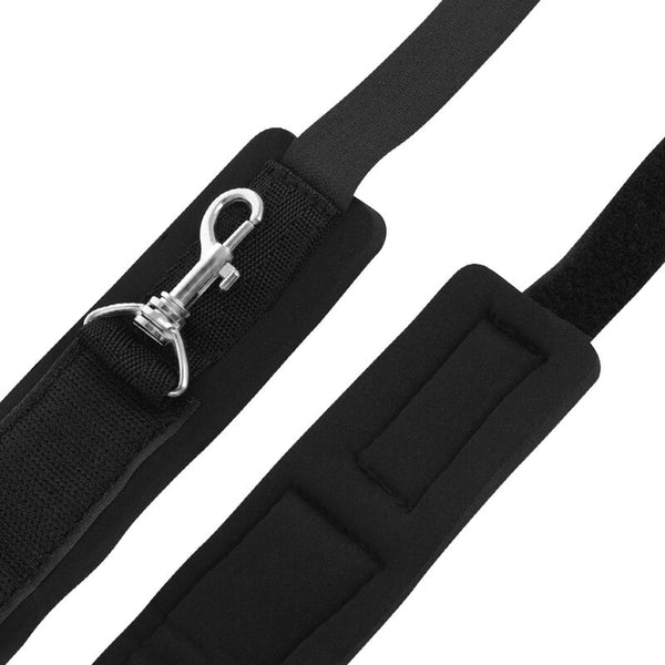 Darkness bondage esposas para la puerta