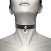 Coquette collar cuero vegano accesorio woman cascabel
