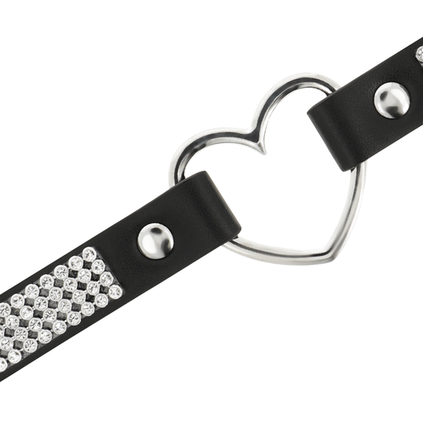 Coquette choker cuero vegano corazon