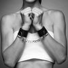 Bijoux esposas y brazaletes negro