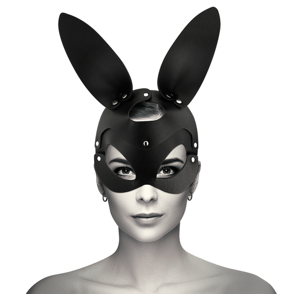 Coquette mascara cuero vegano con orejas de conejo